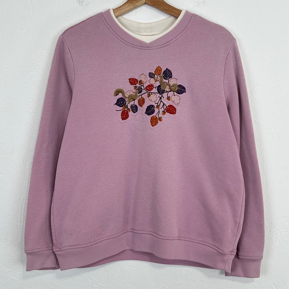 VTG Womens Autumn Fall Squirrel Sweatshirt Sz Large Embroidered Novelty Crewneck